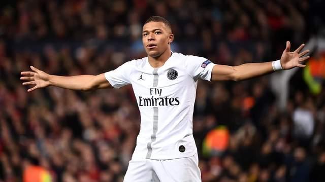 菲利克斯称本菲卡对自己不真诚，鲁伊-科斯塔：对此言论深表遗憾（菲利克斯指责本菲卡欠诚意，鲁伊-科斯塔回应：深感遗憾）