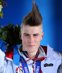 那不勒斯外线射门精准制胜（那不勒斯远射精准锁定胜局）