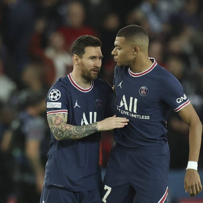 英格兰官方：戈登和波普因伤退出名单，查洛巴和特拉福德入替（英格兰队官宣：戈登、波普伤退，查洛巴与特拉福德递补入选）