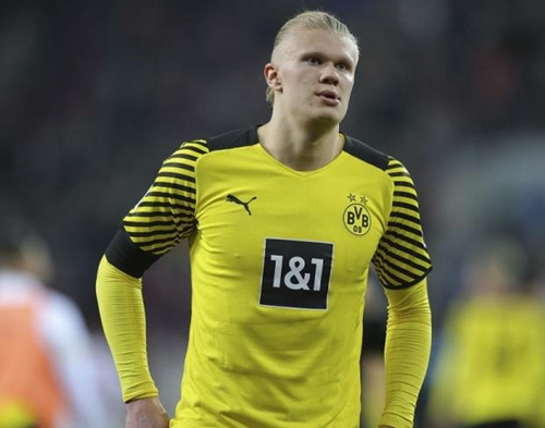 代表皇马出战338场比赛，巴尔韦德成队史出场次数最多的乌拉圭人（代表皇马出场338次，巴尔韦德成队史乌拉圭球员出场第一人）