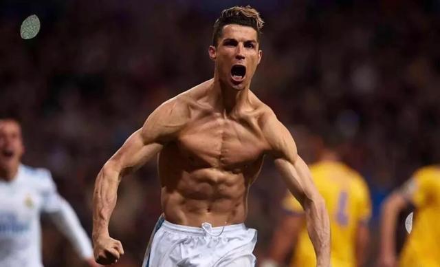 足球西甲榜首易主，冠军形势再变（西甲榜首更迭，冠军悬念再起）