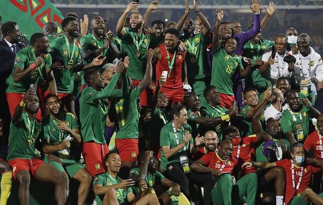 穆帅：我曾为麦克托米奈让博格巴坐板凳，曼联放走他是个大错（穆里尼奥：曾为麦克托米奈让博格巴打替补，曼联放走他是重大失误）