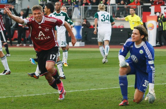 欧洲冠军联赛：皇马意外失利，阿森纳全胜晋级（欧冠：皇马爆冷失利，阿森纳全胜出线）